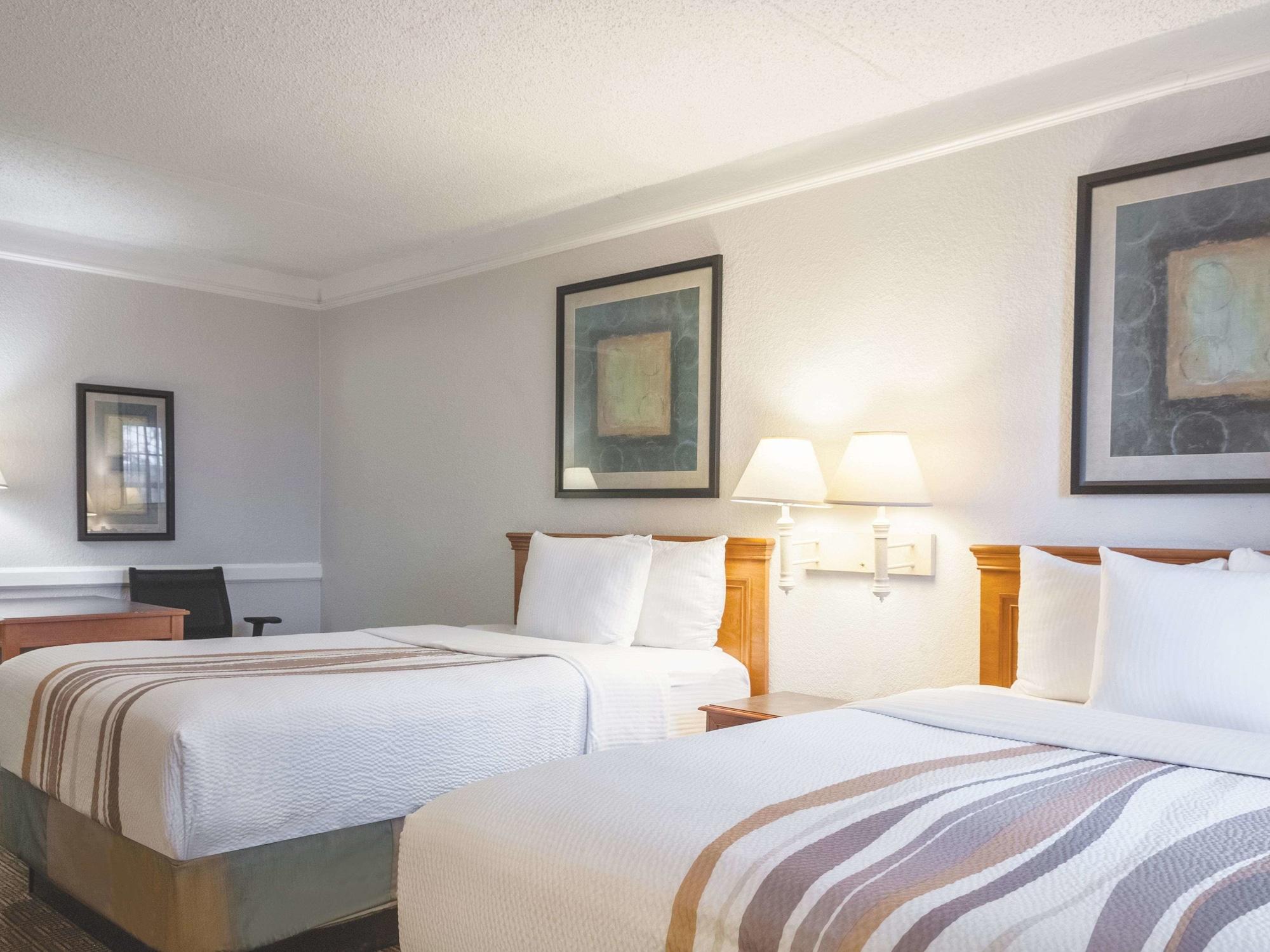 La Quinta By Wyndham New Orleans West Bank /