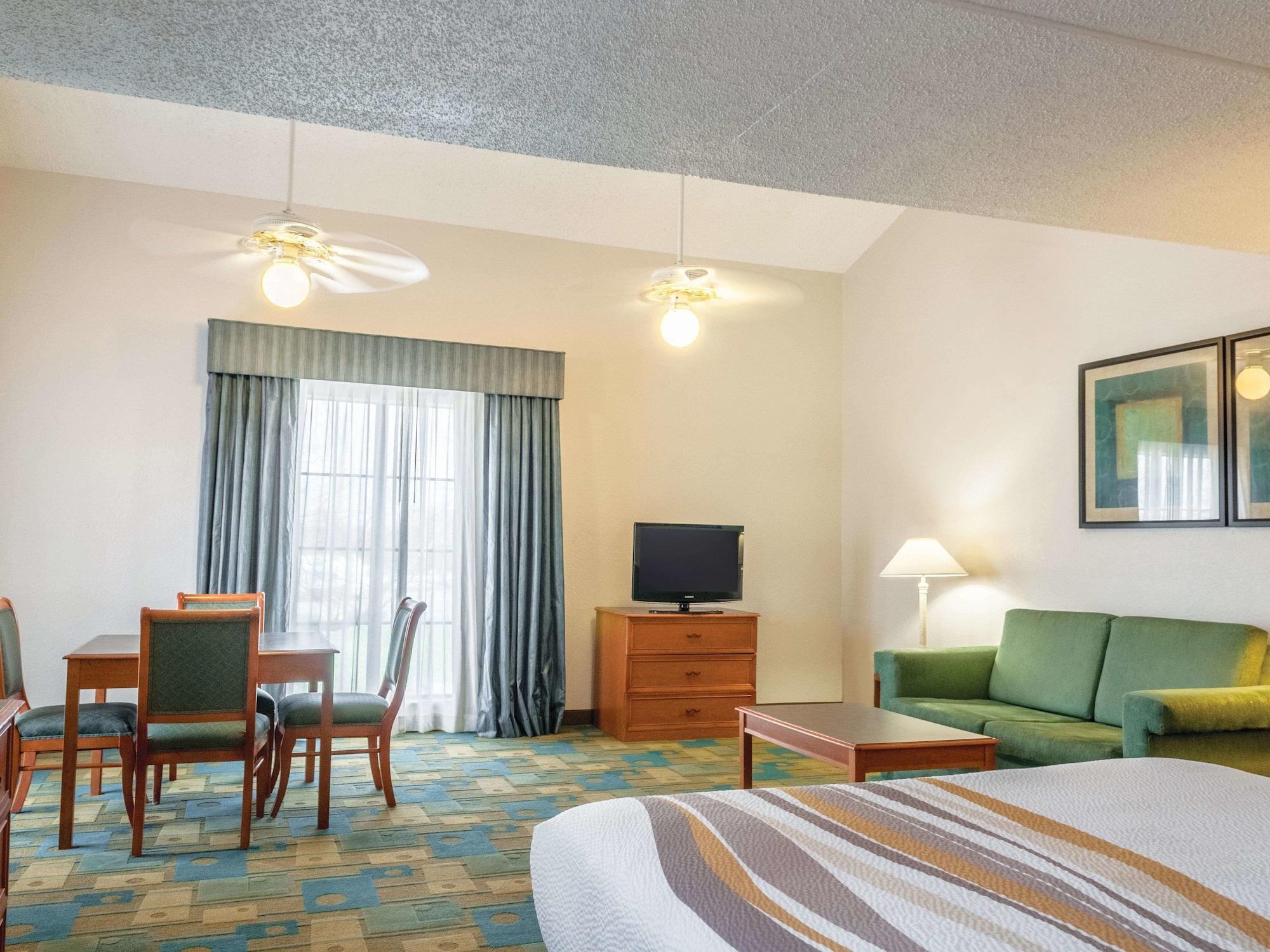 Hotel La Quinta By Wyndham New Orleans West Bank / Gretna