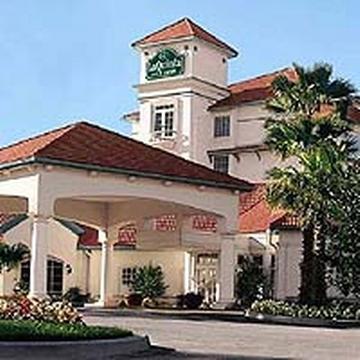 Hotel La Quinta By Wyndham New Orleans West Bank / 3*